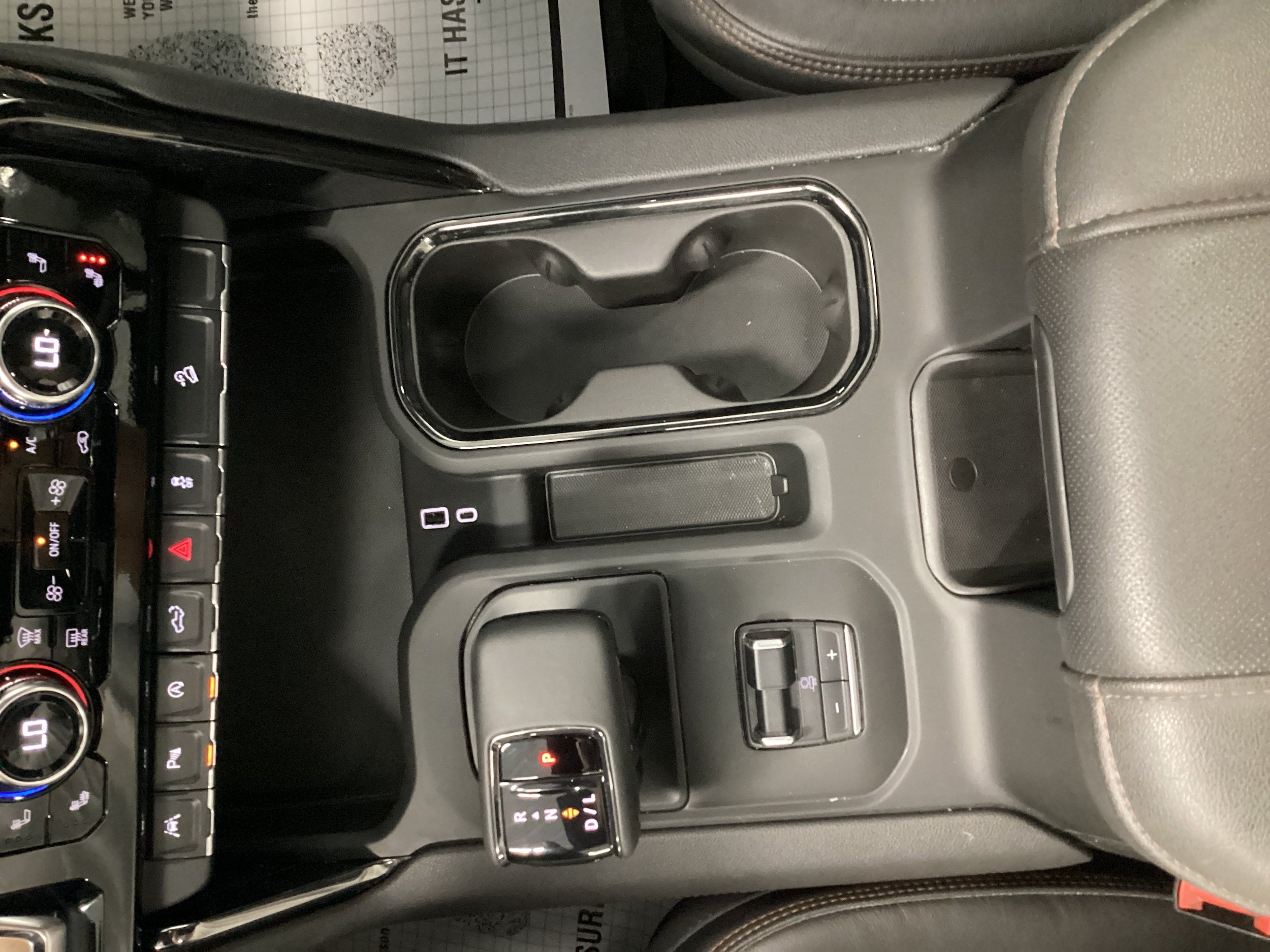 Used 2024 GMC Sierra 1500 AT4 w/ AT4 Premium Package AWD/4WD image 33