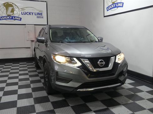 Used 2017 Nissan Rogue S AWD/4WD image 5