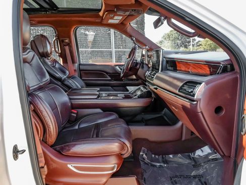 Used 2019 Lincoln Navigator Black Label w/ Cargo Package image 31