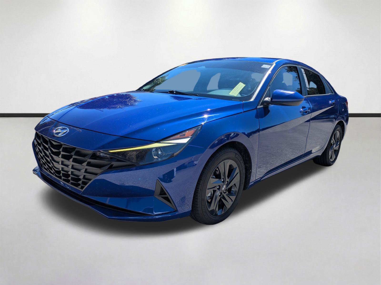 Used 2023 Hyundai Elantra SEL w/ Cargo Package FWD image 9