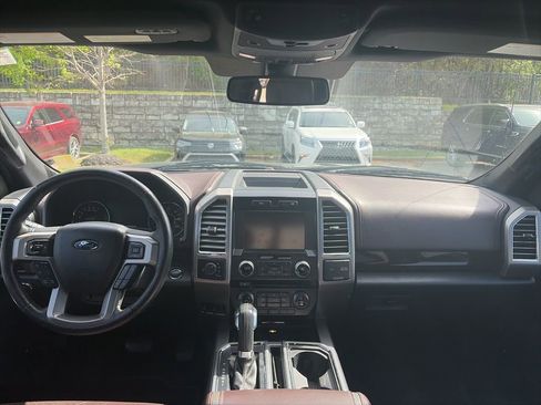 Used 2015 Ford F150 Platinum w/ Equipment Group 701A Luxury image 28