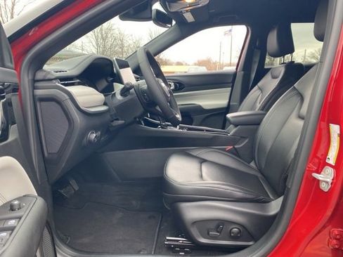 New 2026 Jeep Compass Limited image 19