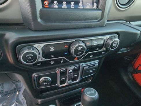 Used 2021 Jeep Wrangler Unlimited Sport image 25