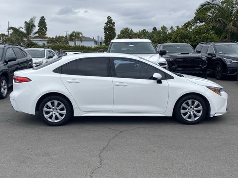 Certified 2023 Toyota Corolla LE FWD image 2