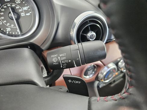 Used 2018 MAZDA MX-5 Miata RF Grand Touring RWD image 26