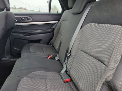 Used 2019 Ford Explorer XLT AWD/4WD image 11