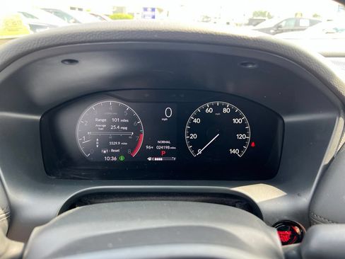 Used 2023 Honda HR-V LX image 11