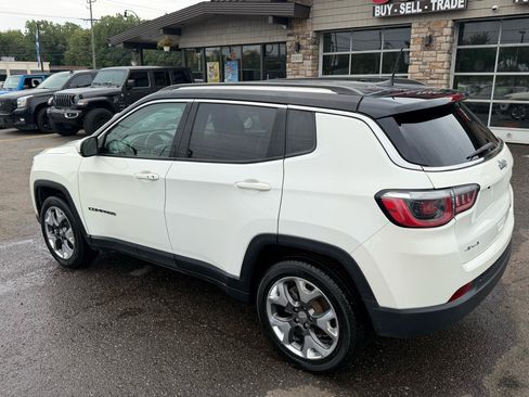 Used 2018 Jeep Compass Limited AWD/4WD image 15