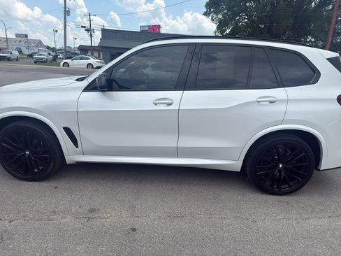 Used 2020 BMW X5 M50i w/ Executive Package AWD/4WD image 10