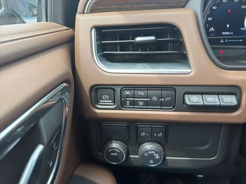 Used 2022 Chevrolet Tahoe High Country RWD image 30