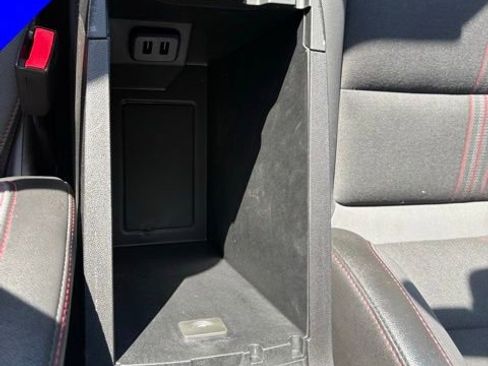 Used 2022 Chevrolet Equinox RS w/ Infotainment Package image 23