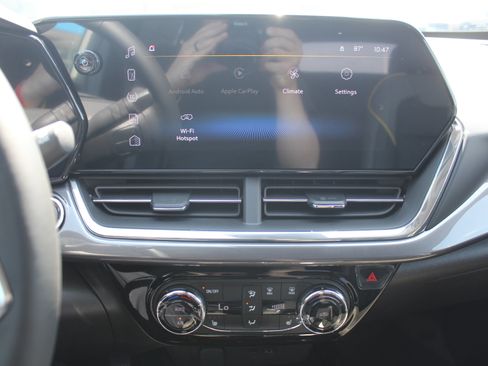 New 2026 Chevrolet Trax ACTIV w/ Driver Confidence Package FWD image 13