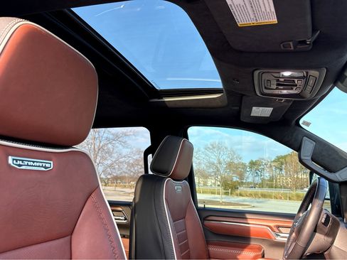 Used 2024 GMC Sierra 2500 Denali Ultimate image 7