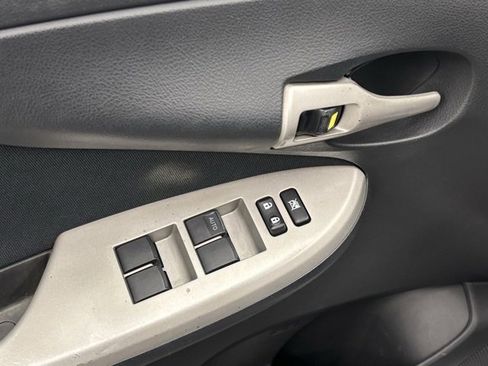 Used 2010 Toyota Corolla Base image 10