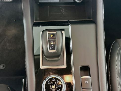 Used 2024 Mitsubishi Outlander SE image 24