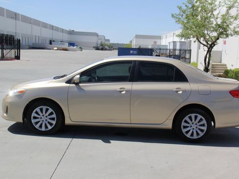 Used 2012 Toyota Corolla LE FWD image 8