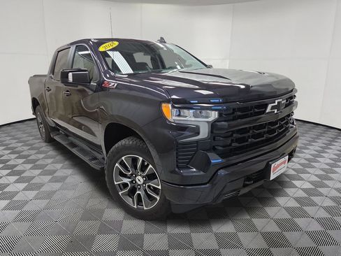 Used 2023 Chevrolet Silverado 1500 RST w/ Convenience Package II AWD/4WD image 3