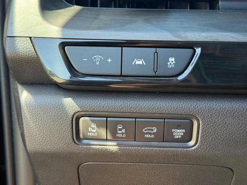 Used 2024 Kia Carnival SX FWD image 25