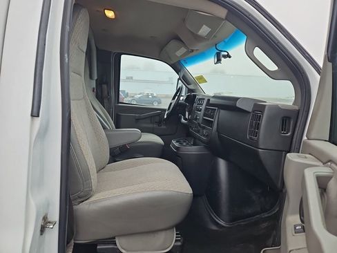 Used 2022 Chevrolet Express 3500 w/ Power Convenience Package image 15