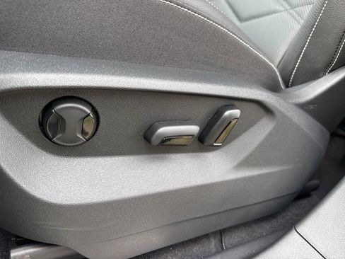 New 2026 Volkswagen Atlas SE image 4