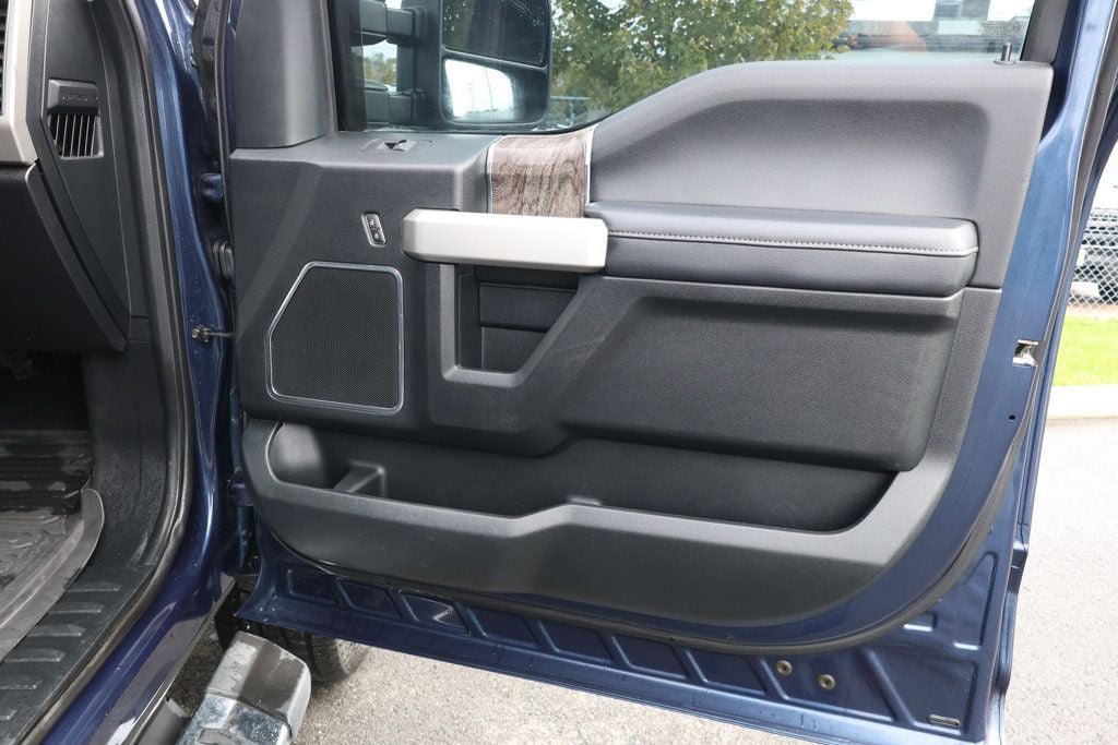 Used 2019 Ford F250 4x4 Crew Cab Super Duty image 24