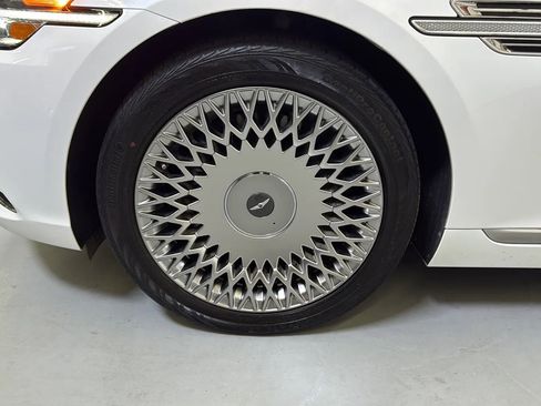 Used 2022 Genesis G90 5.0 Ultimate image 33