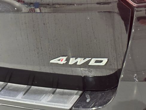 Used 2025 Ford Explorer ST-Line w/ ST-Line Street Pack image 46