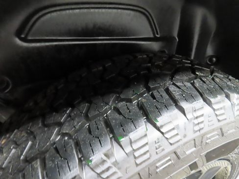 Used 2021 Jeep Wrangler Unlimited Sahara image 31