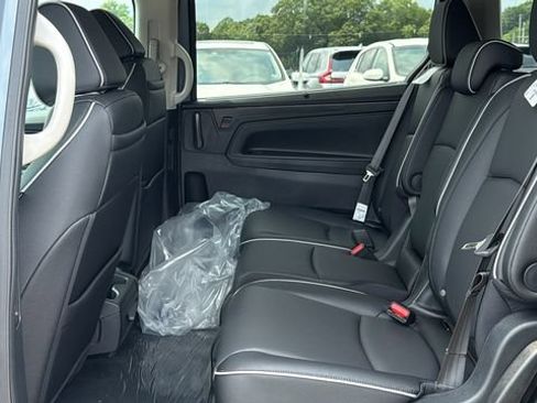 New 2026 Honda Odyssey Touring image 24