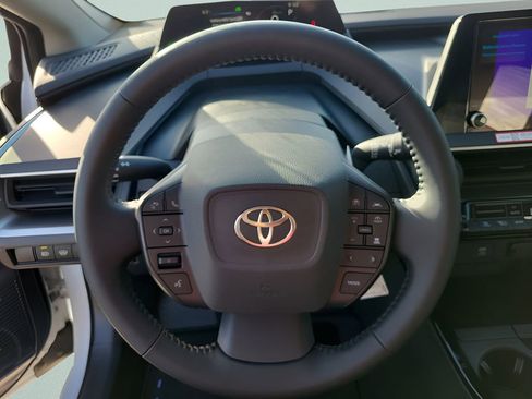 New 2026 Toyota Prius LE FWD image 28