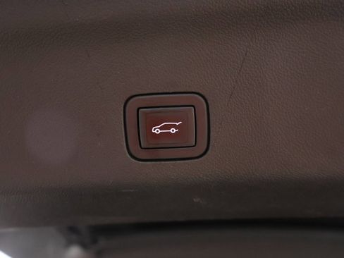 Used 2023 GMC Yukon Denali image 27