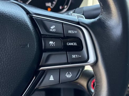 Used 2022 Honda Accord Touring image 10