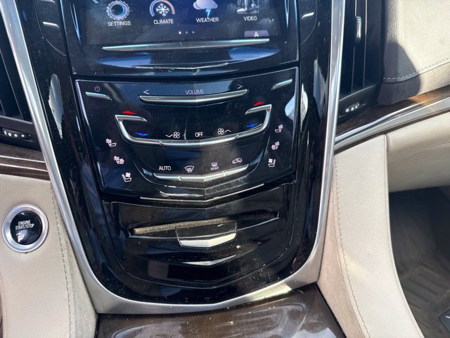 Used 2019 Cadillac Escalade ESV Premium Luxury AWD/4WD image 16