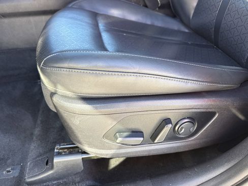 Used 2022 Kia Sorento EX w/ Panoramic Sunroof Package image 12