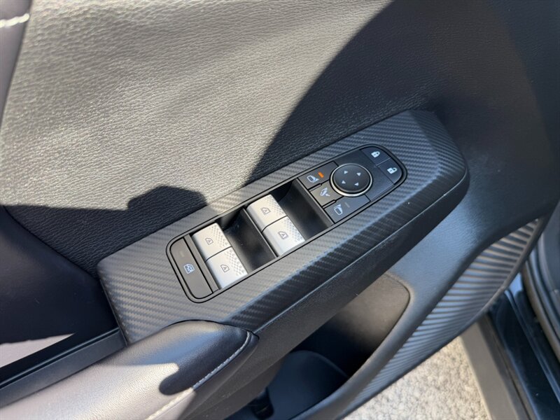 Used 2024 Mitsubishi Outlander SE AWD/4WD image 17
