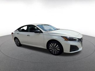 Used 2025 Nissan Altima 2.5 SV video 2