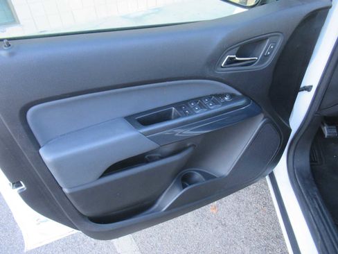 Used 2018 Chevrolet Colorado Z71 image 19