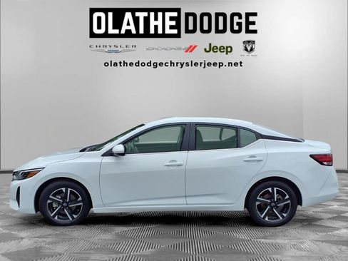 Used 2024 Nissan Sentra SV FWD image 22