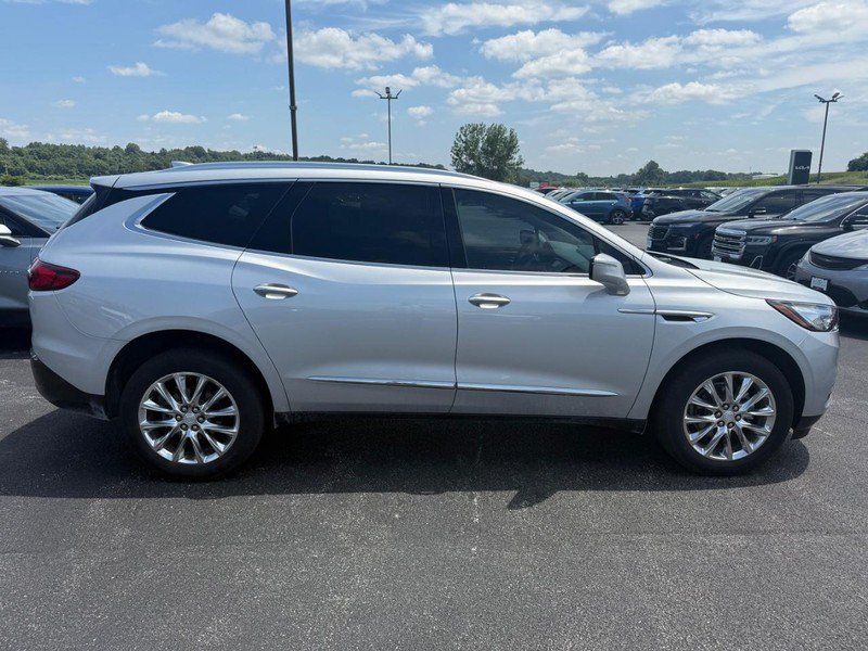 Used 2021 Buick Enclave Essence FWD image 6