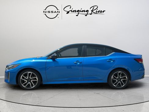 Certified 2024 Nissan Sentra SR w/ SR Premium Package FWD image 4