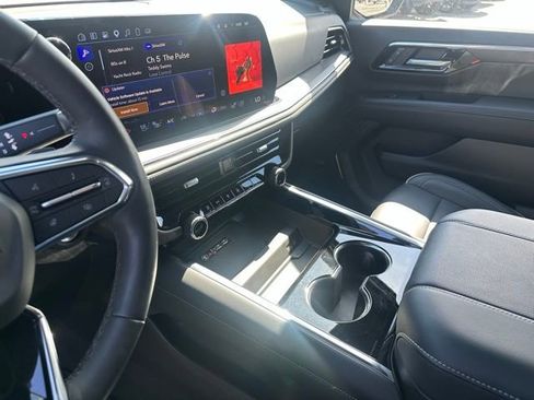 Certified 2025 Chevrolet Tahoe Premier AWD/4WD image 11