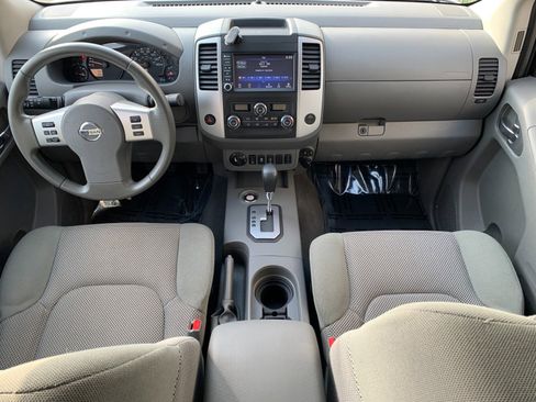 Used 2021 Nissan Frontier SV w/ Midnight Edition Floor Mats AWD/4WD image 24