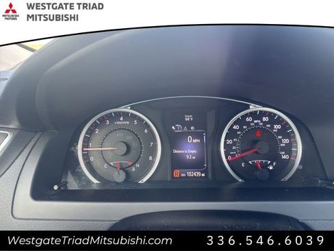 Used 2017 Toyota Camry SE image 12