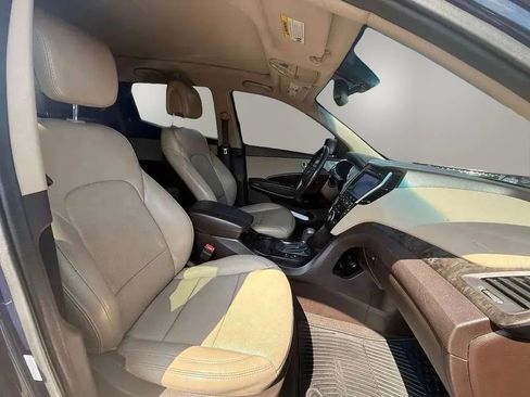 Used 2017 Hyundai Santa Fe Sport w/ 2.4L Tech Package 04 FWD image 19