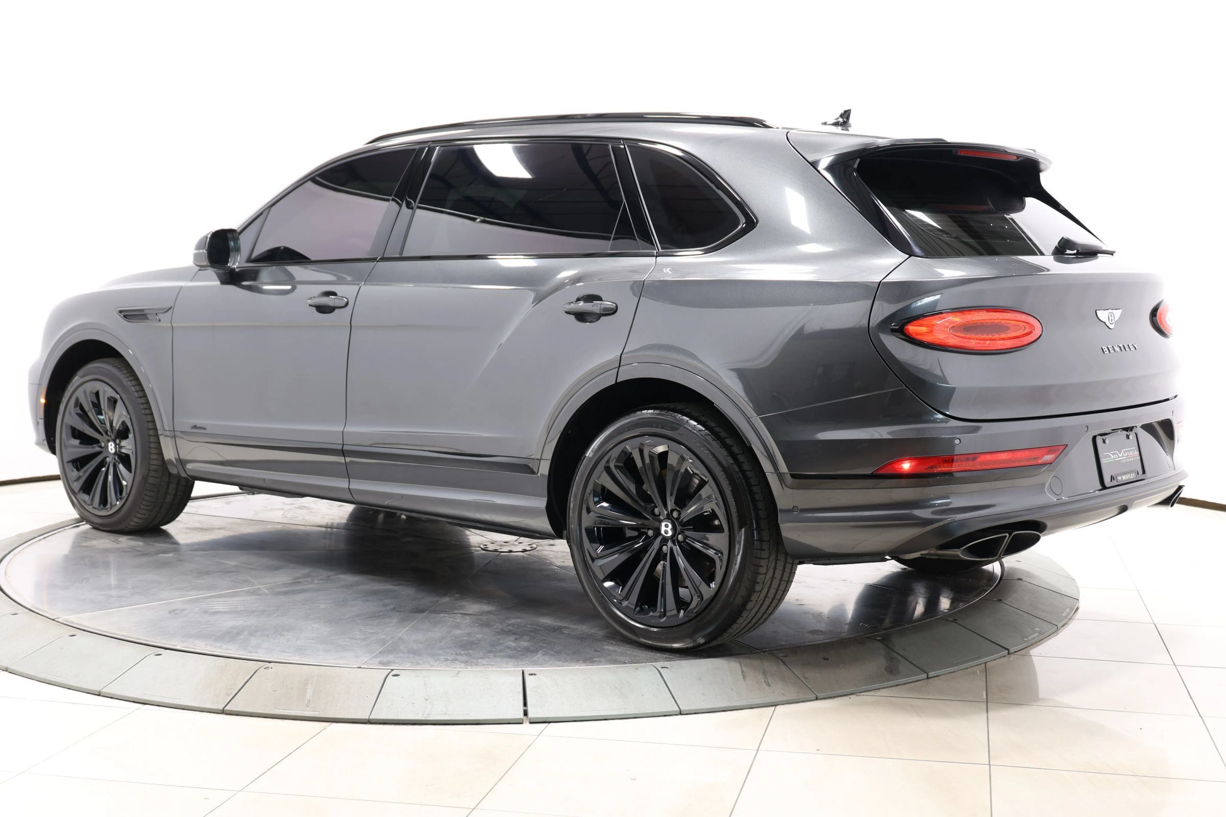 Used 2023 Bentley Bentayga Extended Wheelbase AWD/4WD image 87