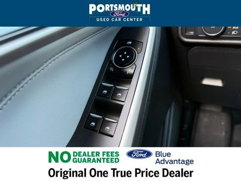 Used 2022 Ford Explorer XLT w/ Equipment Group 202A image 25