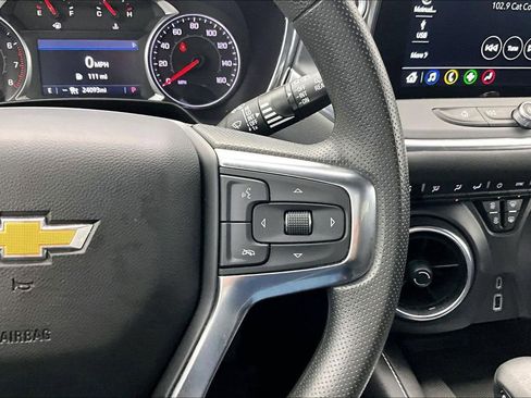 Used 2024 Chevrolet Blazer LT w/ Convenience Package FWD image 19