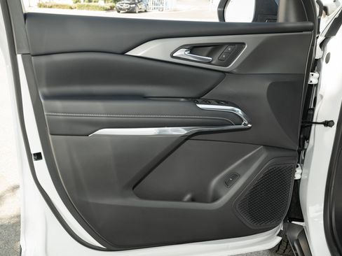 New 2026 Chevrolet Traverse LT w/ Driver Confidence Package image 34