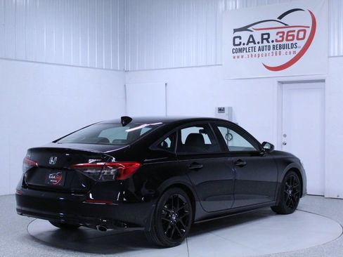 Used 2023 Honda Civic Sport image 6