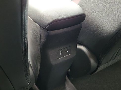 New 2026 Nissan Kicks SR FWD image 17